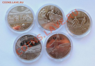 УКРАИНА ЕВРО 2012 БАНКОВСКИЙ НАБОР 5 МОНЕТ ПО 5 ГРИВЕН - IMG_7561.JPG