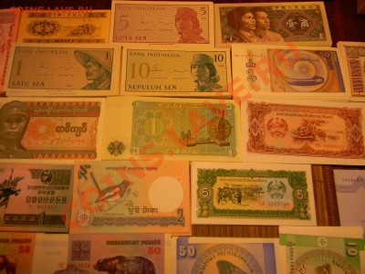 100 иностранных банкнот (состояние Пресс). - DSCN6410.JPG