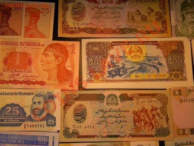 100 иностранных банкнот (состояние Пресс). - DSCN6416.JPG