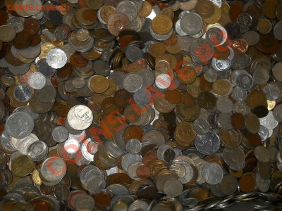 Более 100 кг. монет мира - DSCN0012.JPG