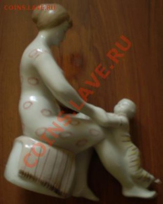 Статуэтка.Фарфор.Материнство.Краснодар з-д Чайка. Редкость. - PA240108.JPG
