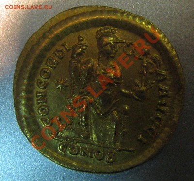 Феодосий II Солид (402-450 г.н.э.) - rev