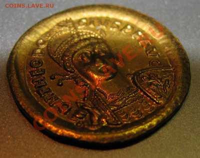 Феодосий II Солид (402-450 г.н.э.) - av2