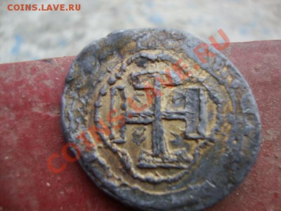 Старинная монета (?) с крестами с обеих сторон - DSC08729.JPG