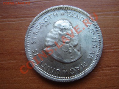 ЮАР: Ag-500 5 центов 1928 ДОСТОЙНАЯ! до 06.03.13, 22-00 - ЮАР 5 центов 1961-2.JPG