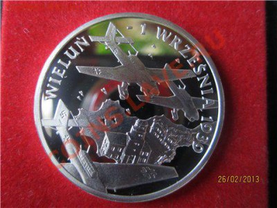 Польша.10 злотых 2009г.Нападение на Польшу Германии и СССР - 10злР1
