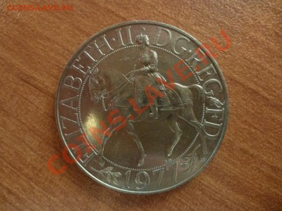 Великобритания 1 крона Королева (по фиксу) 12.03 - P1020386.JPG