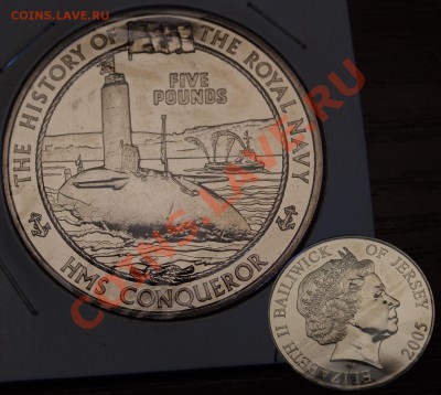 Сюжет монеты очень схож с фоткой. - HMS Conqueror.JPG