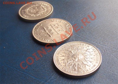 3 монеты Великобритании и колоний( 1крона, 25  и 50 пенсов) - Слева