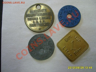 Несколько иностранных жетонов, некоторые пивные - S6000649.JPG