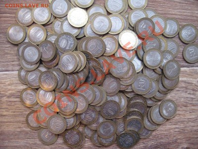10 рублей биметалл - большая копилка 1047 шт - IMG_7581.JPG