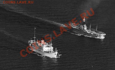 Нашёл только такую фотку корабля,в сопровождении авианосца,на борту провозглашенная королева Великобритании. - HMS Warrior and Gothic ~ 1953