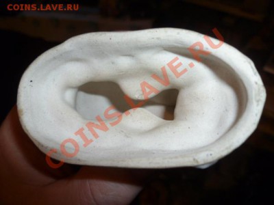 Форфоровые статуэтки Дед мороз,белочка и зайчик - P1060024.JPG
