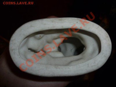Форфоровые статуэтки Дед мороз,белочка и зайчик - P1060023.JPG