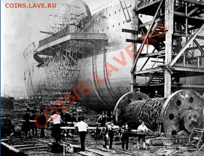 Корпус Грейт Истерна был полностью металлическим, дно и борта впервые в истории кораблестроения были двойными, собранными из железных пластин толщиной 19 мм.Постройка корпуса продолжалась 1000 дней с 1854 по 1857. По подсчётам, было установлено свыше 3 млн заклепок на ~30 тыс. железных листов корпуса массой ~300 кг каждый. Масса корпуса при спуске ~11 тыс. тонн. Во время работ верфь посетили королева Виктория, Альберт Саксен-Кобург-Готский, Леопольд I. - постройка