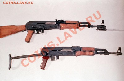 Изображение автомата Калашникова на бонах, монетах, жетонах - 800px-AK-47_and_Type_56_DD-ST-85-01269