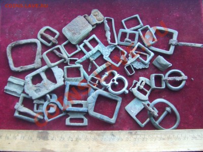 огромный лот пряжек.от др. славян до 19в.(37шт.)до 1фев22-0м - пряжки-1.JPG