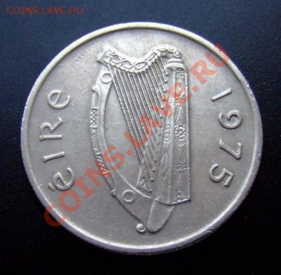 делает - прямо сейчас !!! - Ирландия 5 пенсов (1975) «Бык вправо» А