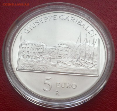 Италия 5 евро 2007, 2010; 10 евро 2011 на оценку - IMAG0427
