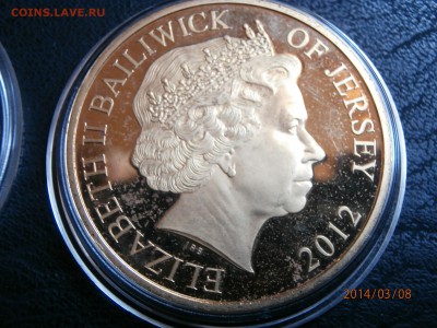 ДЖЕРСИ 50пенсов 2012 БРИЛЛ.ЮБИЛЕЙ позолота 10.03 - P3080031.JPG