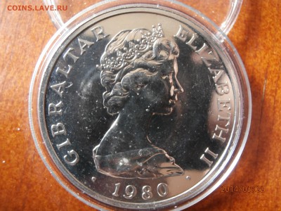 ГИБРАЛТАР крона 1980г.КОРОЛЕВА МАТЬ до 23.03 - P3220024.JPG