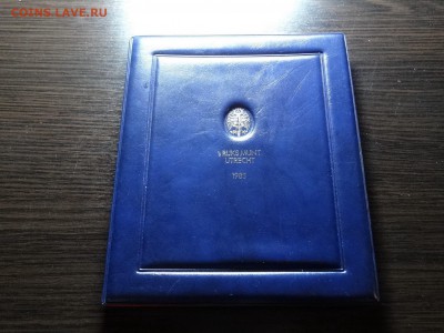Нидерланды Годовой набор 1983 Proof до 27.03 22:00 МСК - DSC02900.JPG