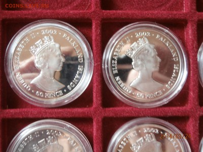 ФОЛКЛЕНДЫ 2002г.50пенсов- серия ЗОЛОТОЙ ЮБИЛЕЙ 15шт.25.03 - P3240005.JPG