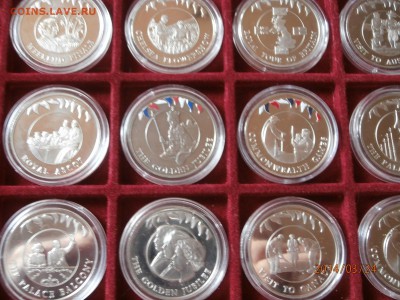 ФОЛКЛЕНДЫ 2002г.50пенсов- серия ЗОЛОТОЙ ЮБИЛЕЙ 15шт.25.03 - P3240002.JPG