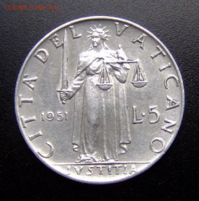 2 - Ватикан 5 лир (1951) «Юстиция – богиня правосудия» Р
