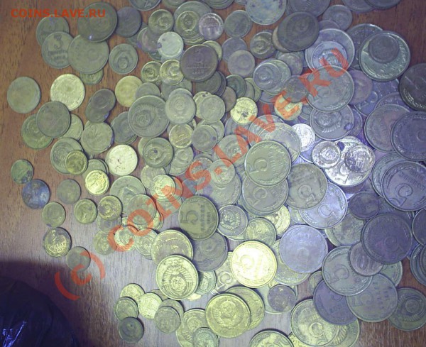 много мелочи 1,2,3,5 копеек до 22.03. в 14-00 - лот мелочи 1-5