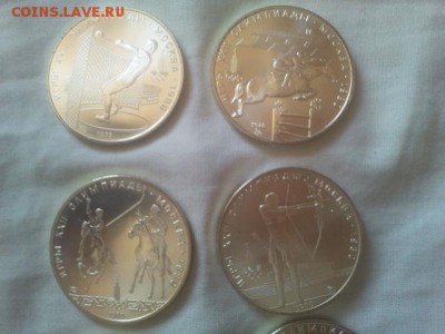 На оценку  олимпиада   1980 в  серебре 28 монет коробка - 2014-06-09 13.51.28