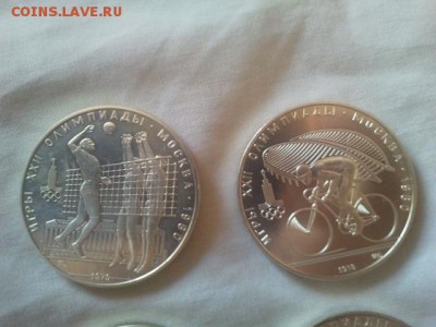На оценку  олимпиада   1980 в  серебре 28 монет коробка - 2014-06-09 13.39.36