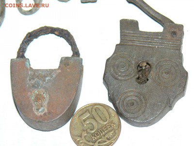 3 СТАРИННЫХ ЗАМОЧКА и  ключик КЛЕЙМО ВАРЫПАЕВЪ - P1920519.JPG