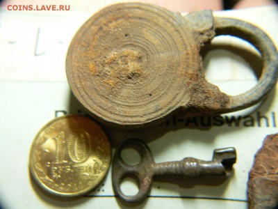 3 СТАРИННЫХ ЗАМОЧКА и ключик КЛЕЙМО ВАРЫПАЕВЪ - P1930477.JPG