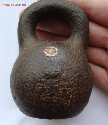 две гирьки латунь (вес 820 гр.) и чугун  (вес 1200 гр.) - DSC05542.JPG