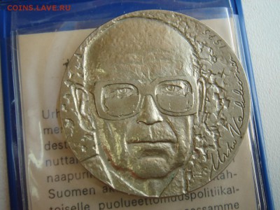 Финляндия: Ag-500 10 марок 1978 UNC в папочке до 11.08 22 - Финляндия 10 марок 1975-1.JPG