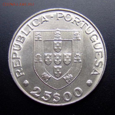 с 1 руб. ПОРТУГАЛИЯ 25 эскудо (1982) Хоккей до 25.08 (22.00) - Португалия 25 эскудо (1982) «Хоккей на роликах» Р