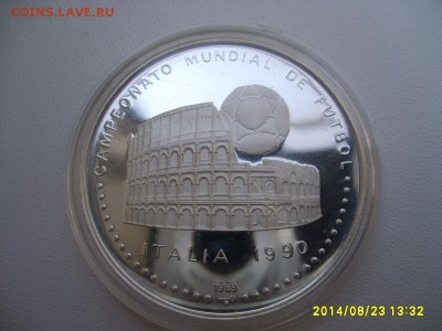 КУБА,5 ПЕСО 1989г(ЧМ по футболу,тираж 5000 шт)!до 21.09.2014 - S6001668.JPG