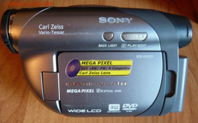 Видеокамера "SONY" DCR-DVD205 на монеты по теме "II мировая" - 5.JPG