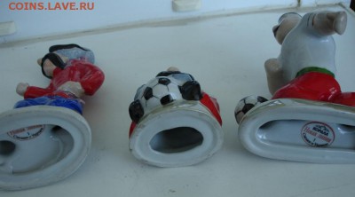 Фарфоровые статуэтки Как казаки в футбол играли( 3 шт.) - DSC05315.JPG