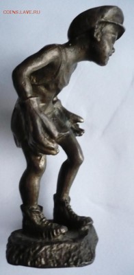 Статуэтка "Вратарь" бронза, высота 12.5 см. оценка - P1300864.JPG