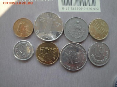 8 монет разных стран и номиналов  № 2 до 12.12 в 21-35 - 23.11.13   боны Макс 388.JPG