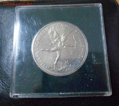 25 пенсов Гернси 1972 "Крона" в памятной коробке - DSCN3092.JPG