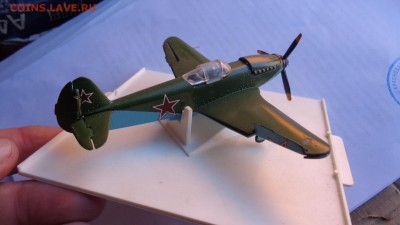 Моделька самолета  ЯК-3   до ухода в архив - ссс  07.12.14  ооо 005.JPG