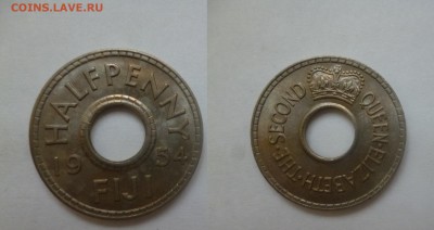 ДК Фиджи полпени 1954 UNC с дыркой 03.01 22.00 - P1160384.JPG