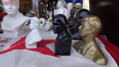 Фарфор,шпиатр  : Маяковский ,Есенин и Гоголь  по Фиксу - ммм  28- 12 -  2014  иии 024.JPG