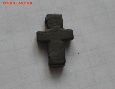 Интересный маленький крестик 14-15вв. - DSCN5310.JPG