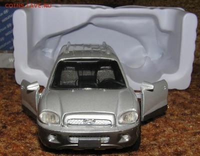 модель машины HYUNDAI SANTA FE - P1010562