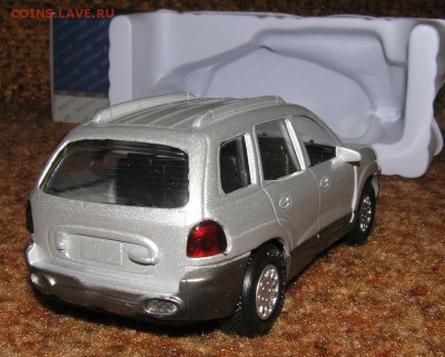 модель машины HYUNDAI SANTA FE - P1010564