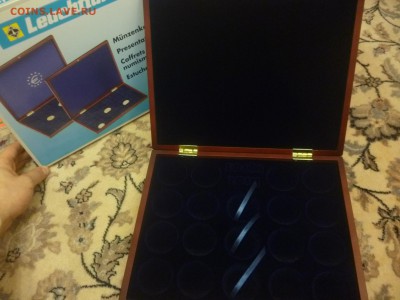 СОЧИ: цветные, обычные, банкноты, футляр под серебро 19монет - P1170324.JPG